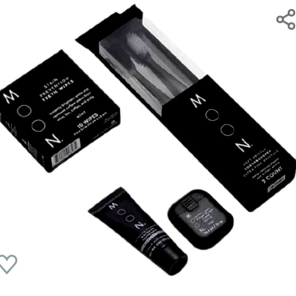 Moon On The‎ Go Refreshing Kit